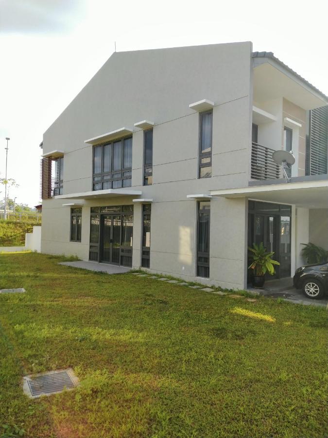 Pinevalley Homestay Putrajaya Presint 12 Exterior foto